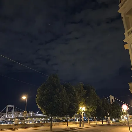 Lägenhet Luxury Artists On Varkert Bazaar Budapest