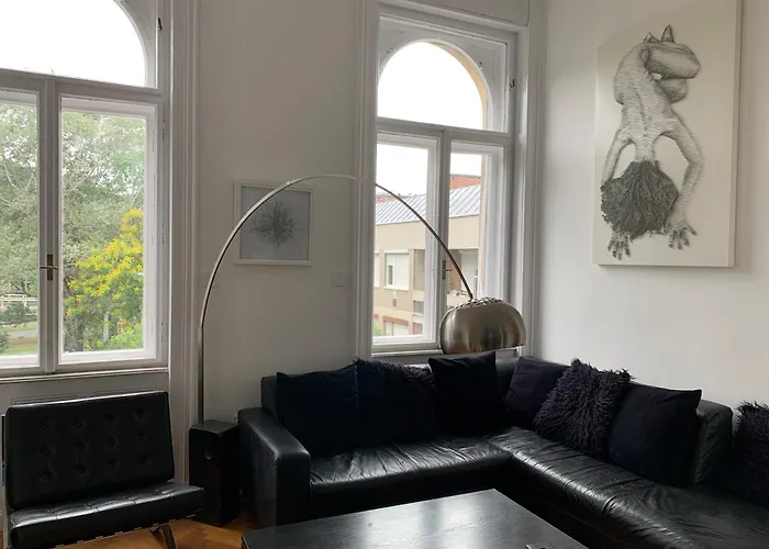 Luxury Artists On Varkert Bazaar Apartament *