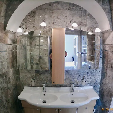 Luxury Artists On Varkert Bazaar 아파트 부다페스트